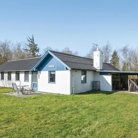 2 Bedroom In *