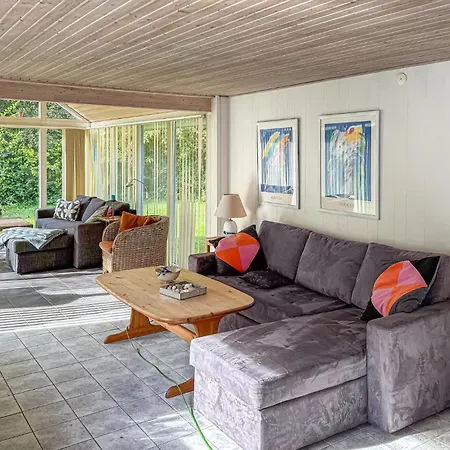بيت للعطل 2 Bedroom In *